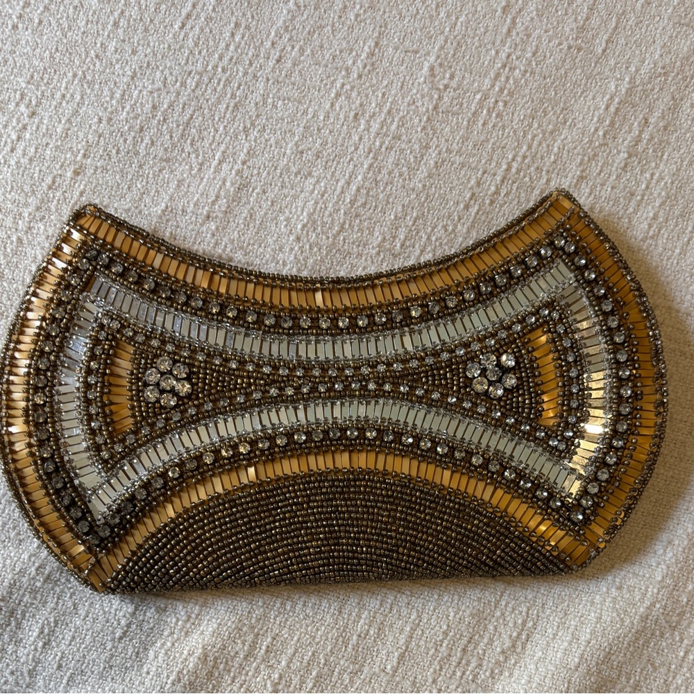 Vintage Small Handheld Elegant Beaded Clutch Purse or Handbag in Gold and Silver - Picture 5 of 7
